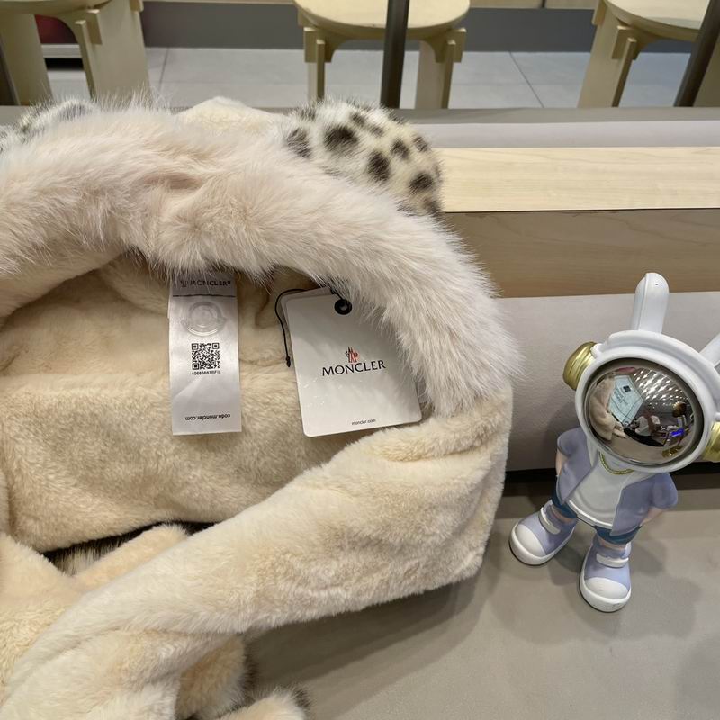 Moncler Scarf Hat (9)