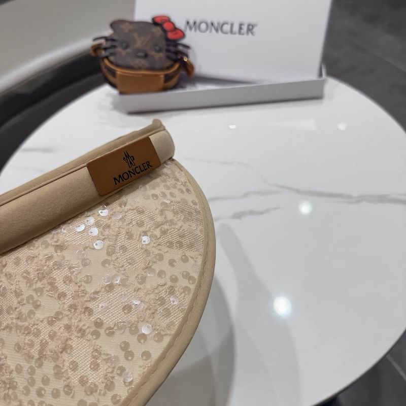 Moncler Visor (235)