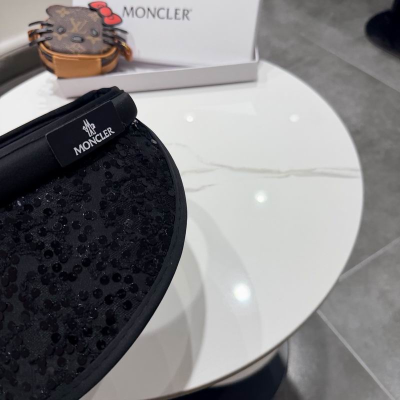 Moncler Visor (245)