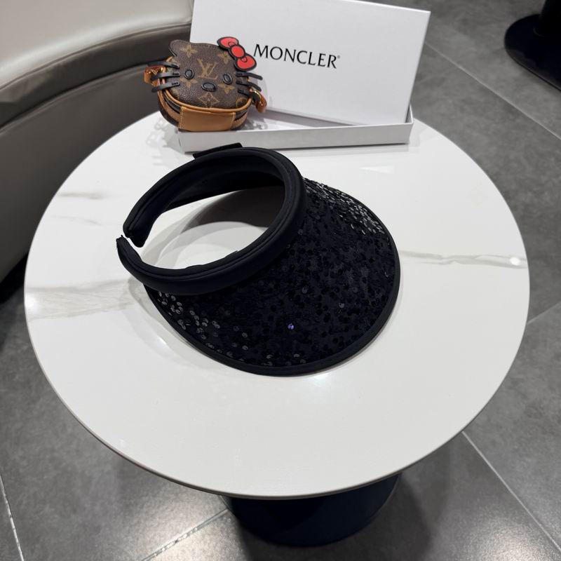 Moncler Visor (246)