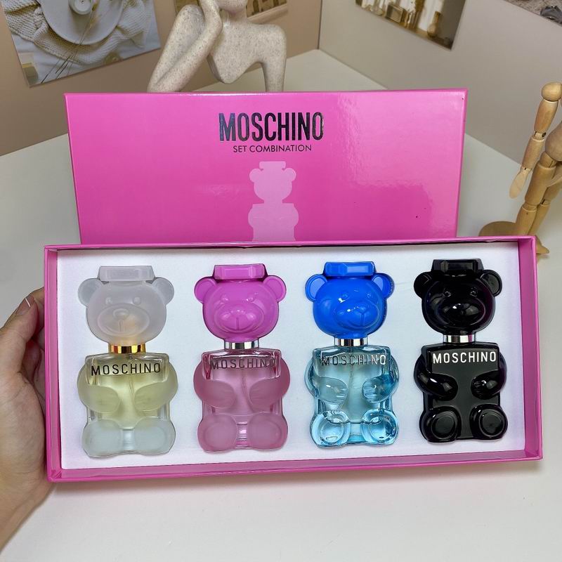 Moschino 30mlX4  (7)