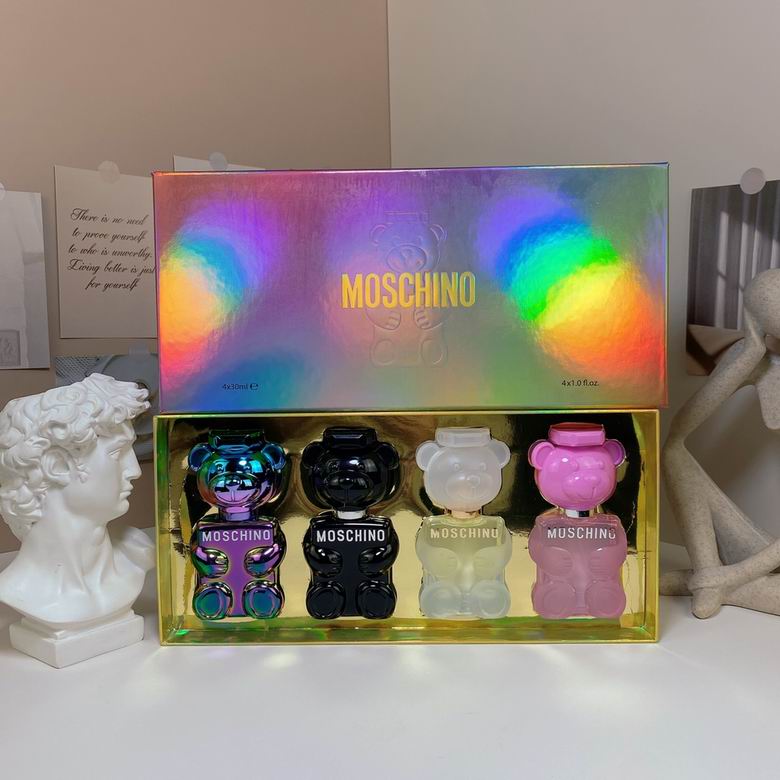 Moschino 4x30ml    (10)