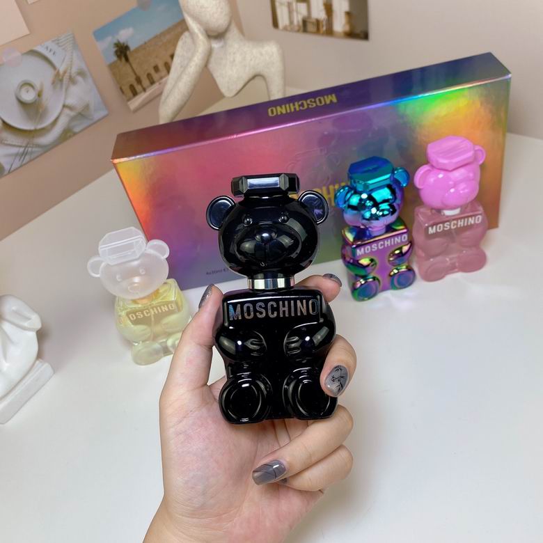 Moschino 4x30ml    (6)