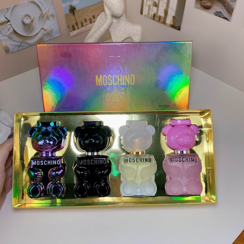 Moschino 4x30ml    (9)