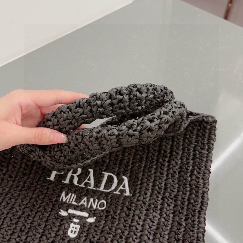 Prada beach bag dx (495)