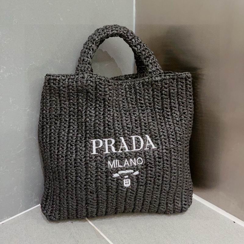 Prada beach bag dx (499)