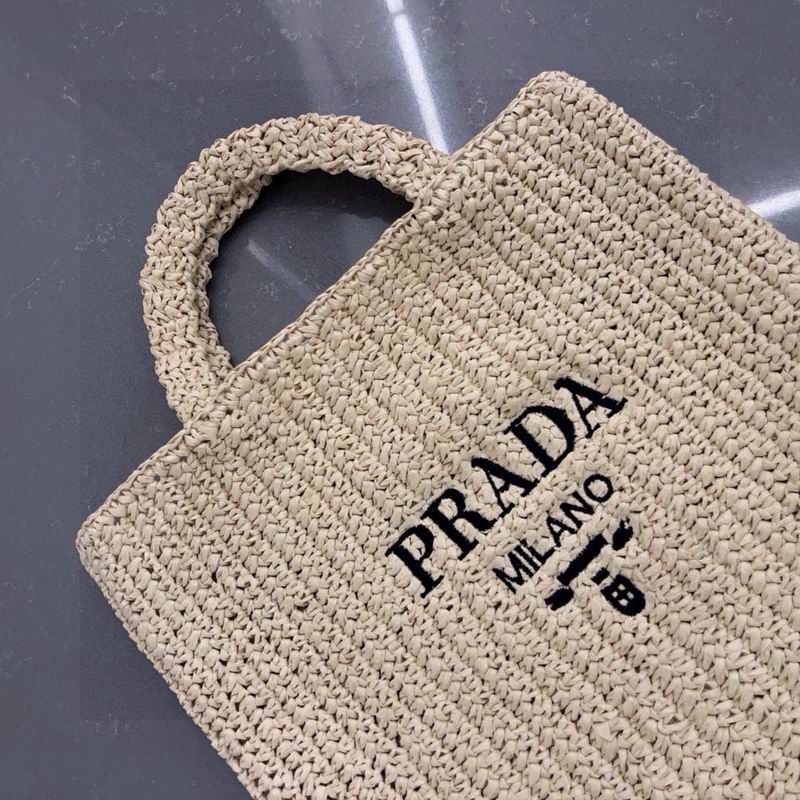 Prada beach bag dx (504)
