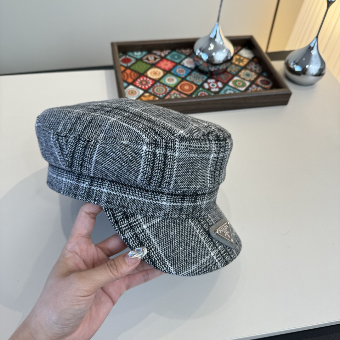 Prada cap (102)