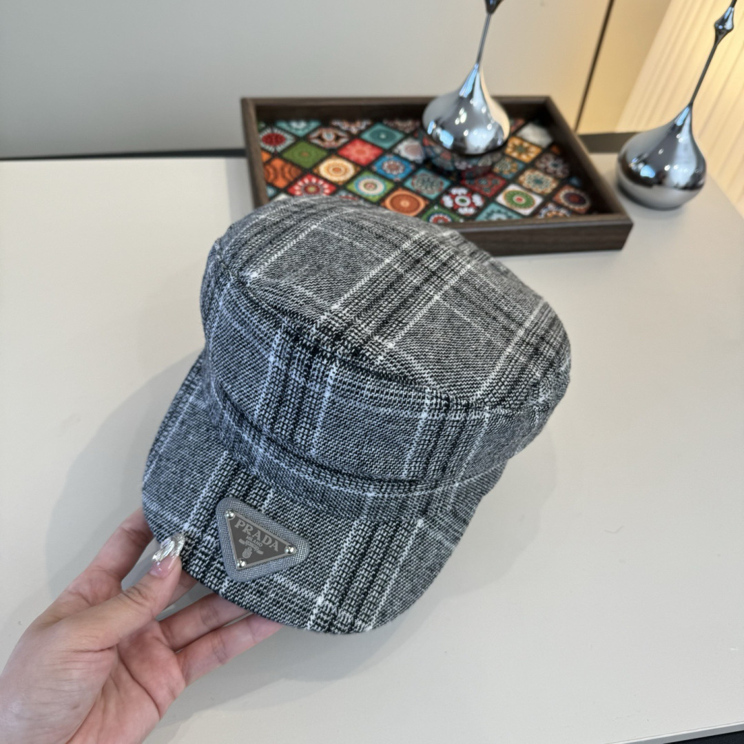 Prada cap (104)