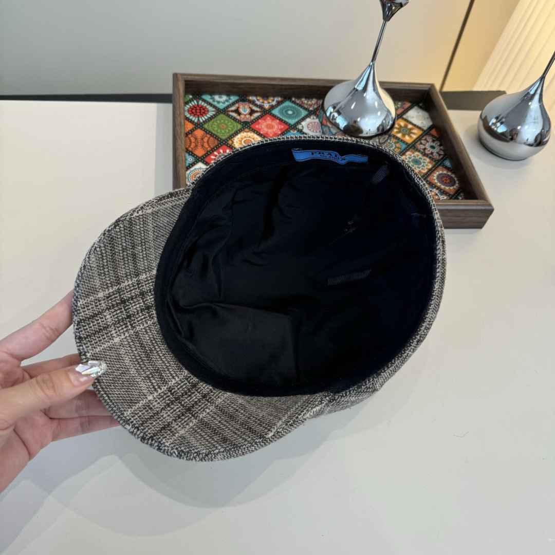 Prada cap (109)