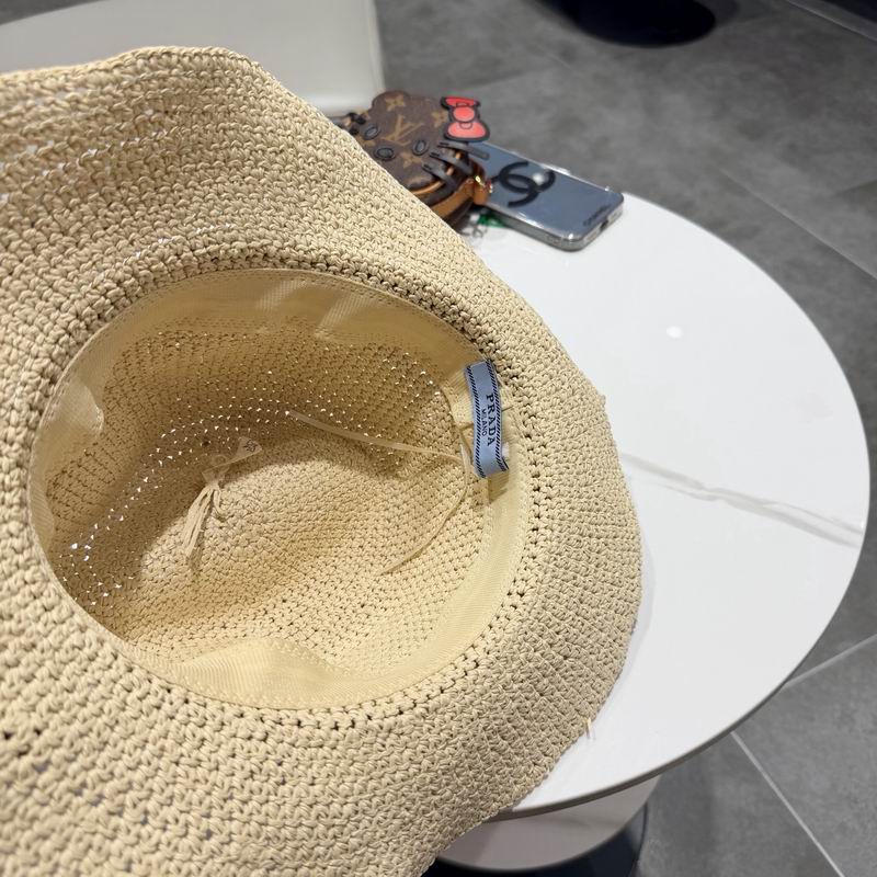 Prada top hat (1279)