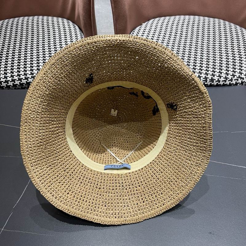 Prada top hat (1575)