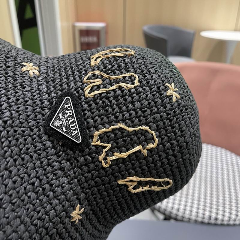 Prada top hat (1589)