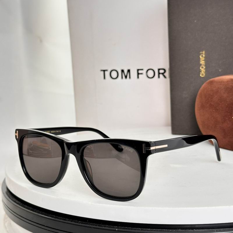 TOM FORD Glasses sms (231)