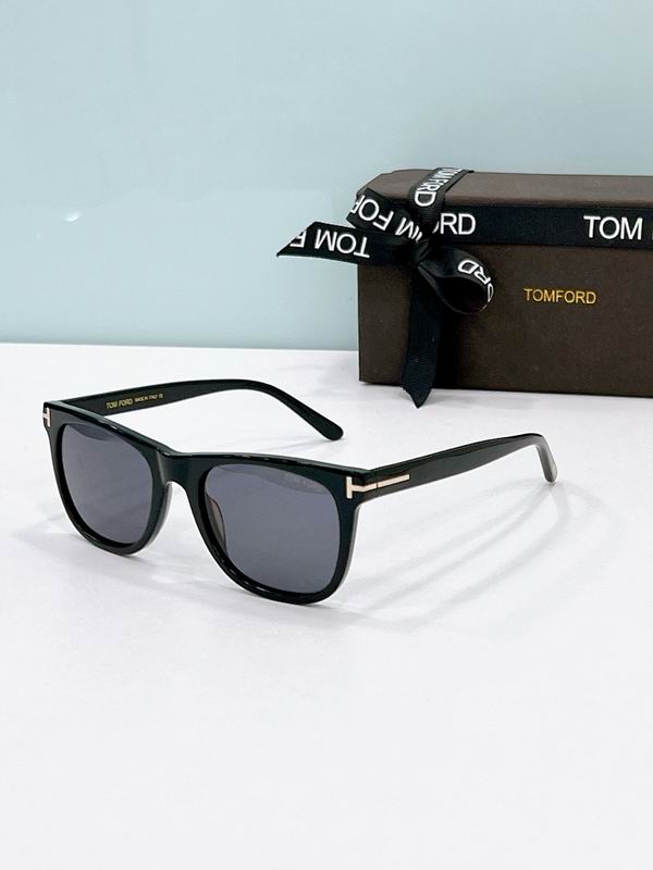 TOM FORD Glasses sms (327)