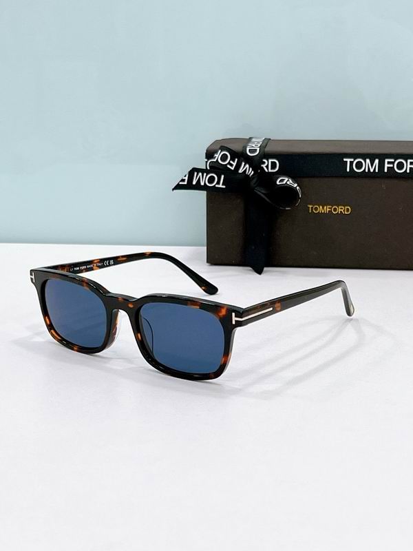 TOM FORD Glasses sms (334)