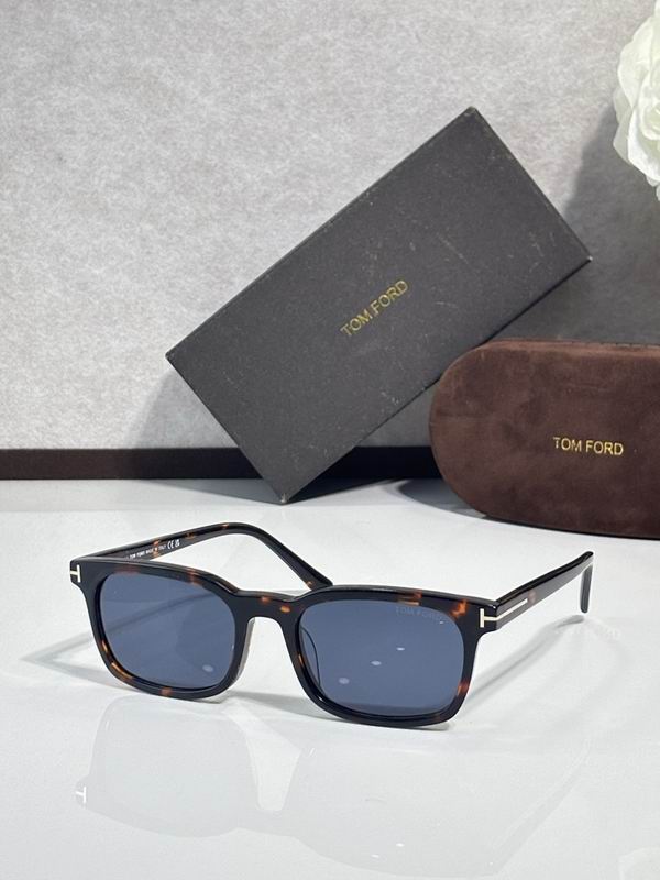 TOM FORD Glasses sms (353)