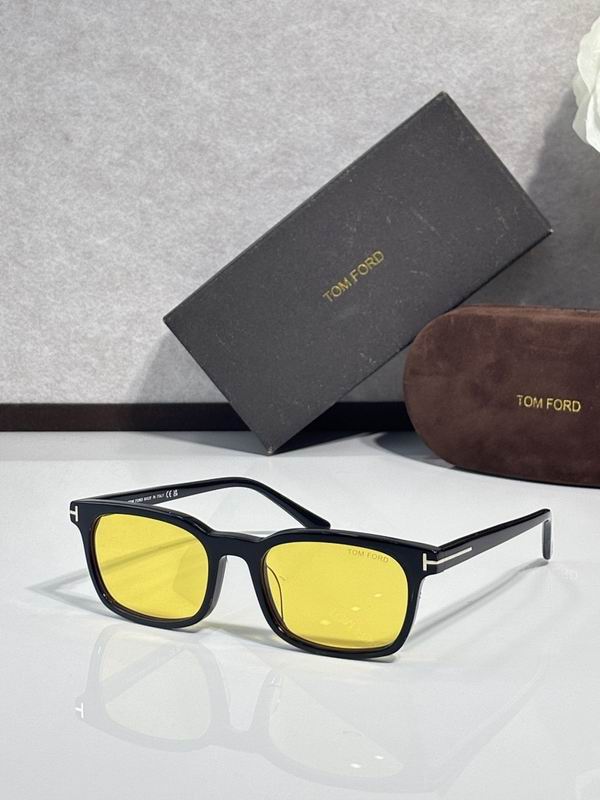 TOM FORD Glasses sms (356)