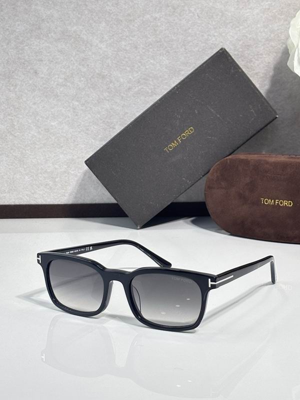 TOM FORD Glasses sms (357)