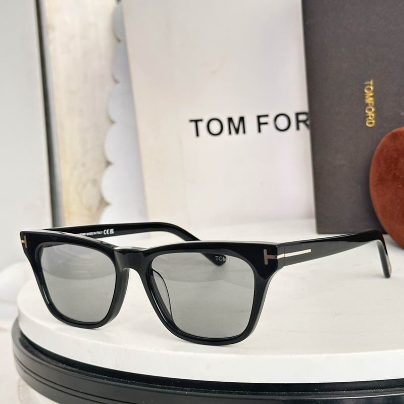 TOM FORD Glasses sms (366)