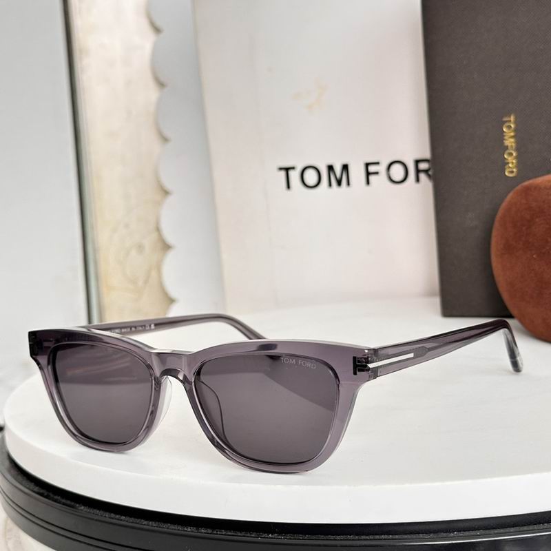 TOM FORD Glasses sms (507)