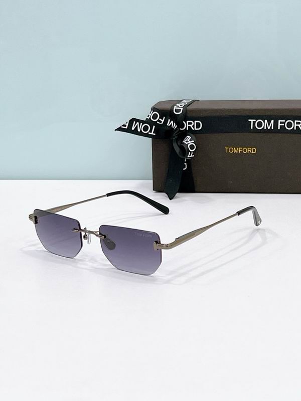 TOM FORD Glasses sms (517)