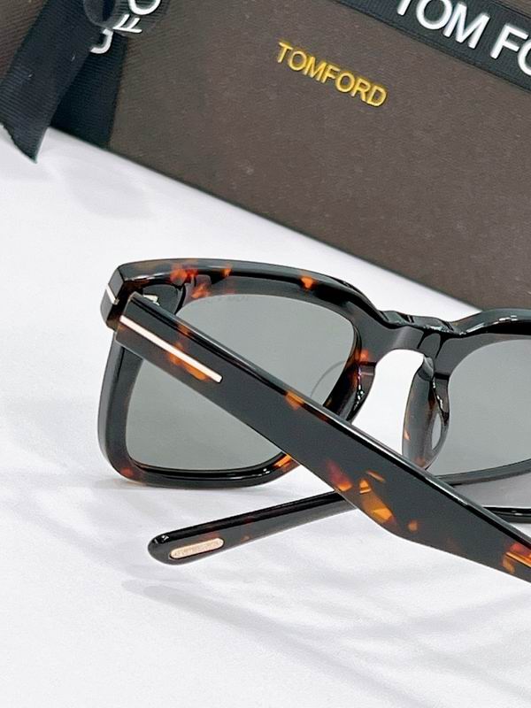 TOM FORD Glasses sms (528)