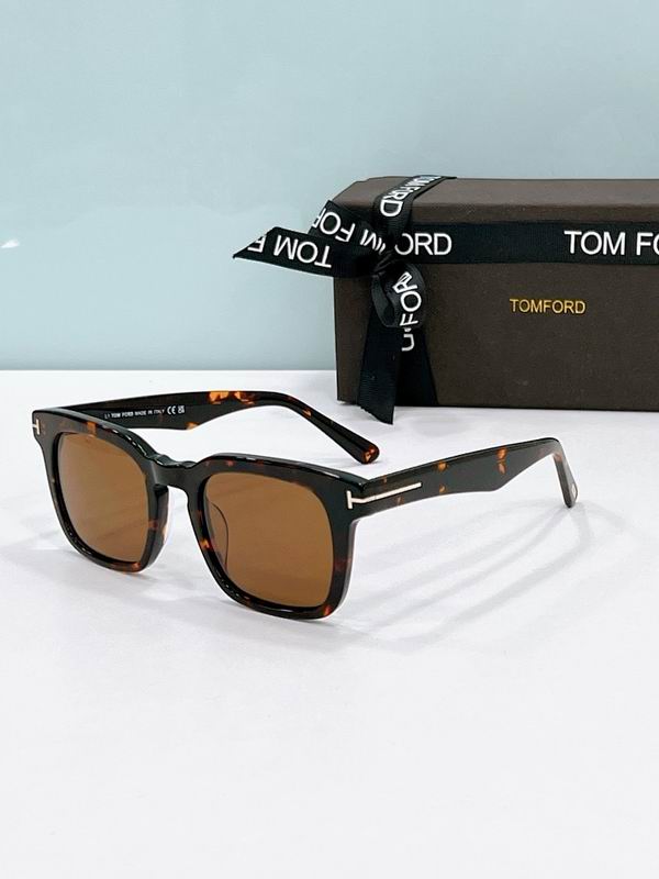TOM FORD Glasses sms (533)