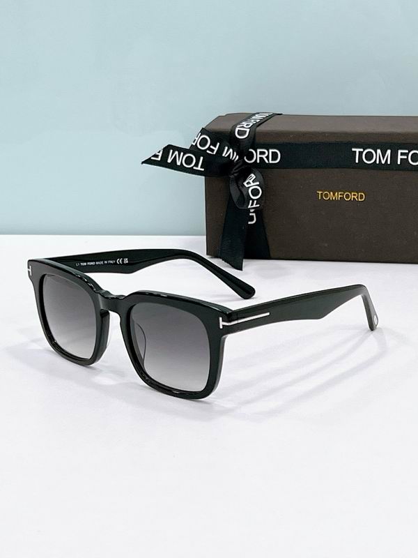 TOM FORD Glasses sms (535)