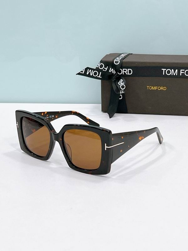 TOM FORD Glasses sms (552)