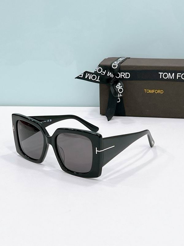 TOM FORD Glasses sms (556)