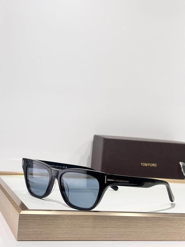 TOM FORD Glasses sms (565)