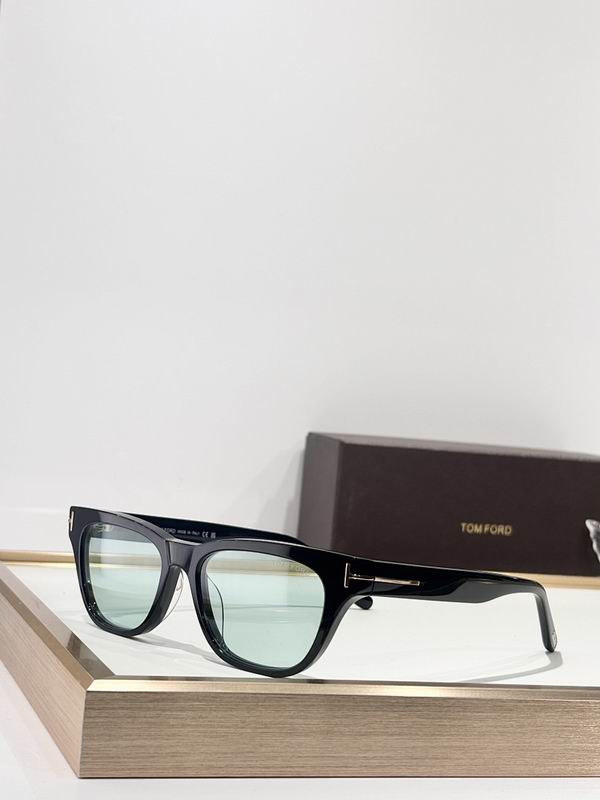 TOM FORD Glasses sms (566)