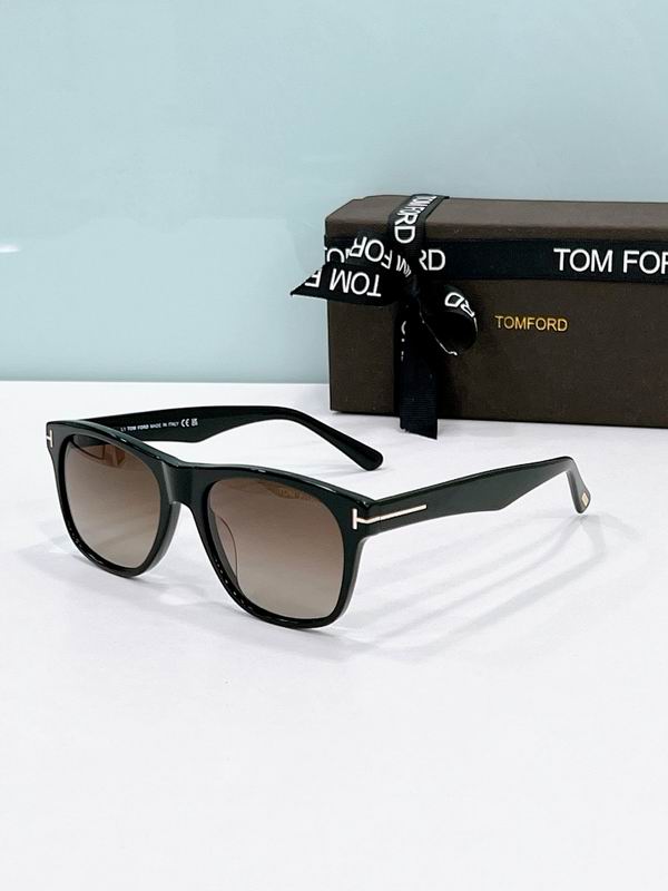 TOM FORD Glasses sms (620)
