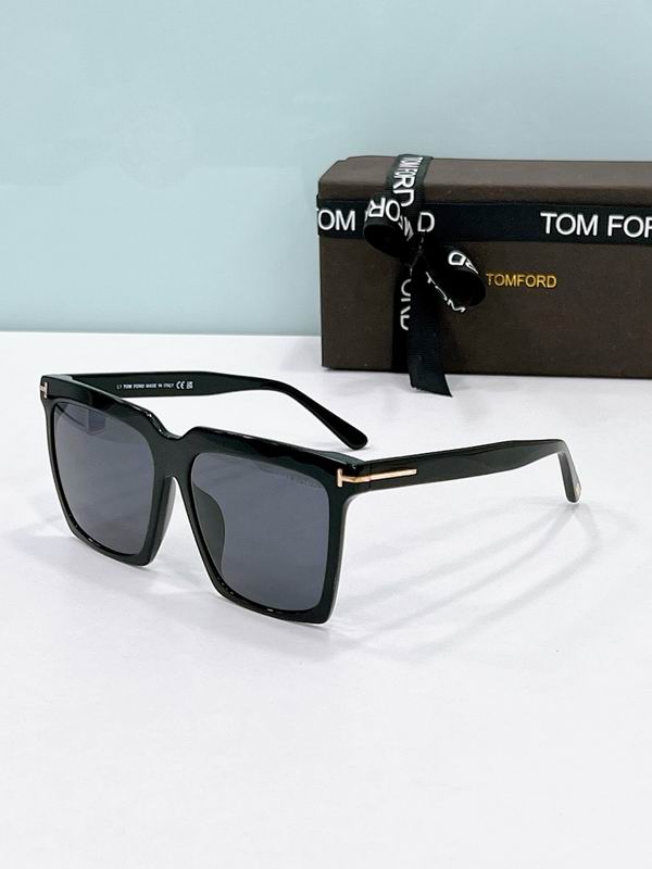 TOM FORD Glasses sms (636)