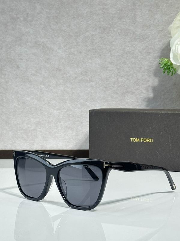 TOM FORD Glasses sms (647)