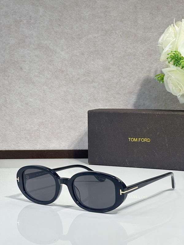 TOM FORD Glasses sms (672)