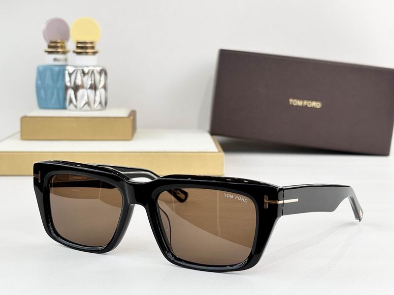 TOM FORD Glasses sms (701)