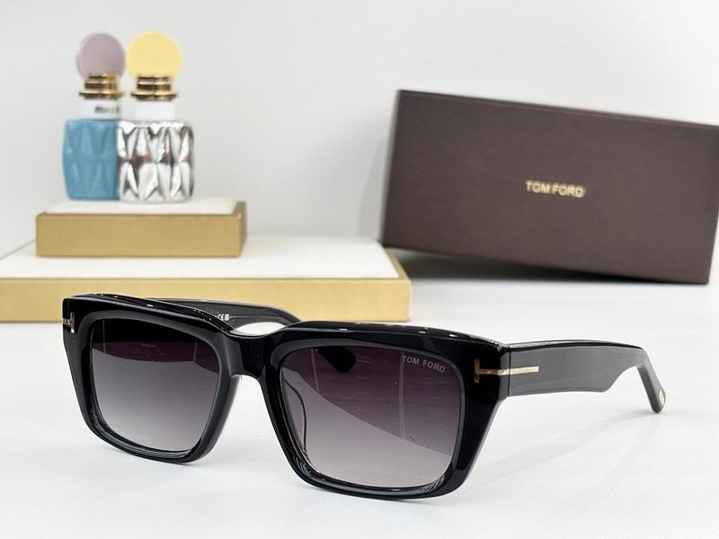 TOM FORD Glasses sms (702)