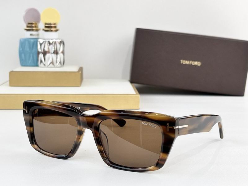 TOM FORD Glasses sms (703)