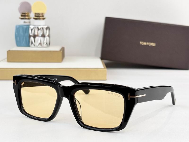 TOM FORD Glasses sms (706)
