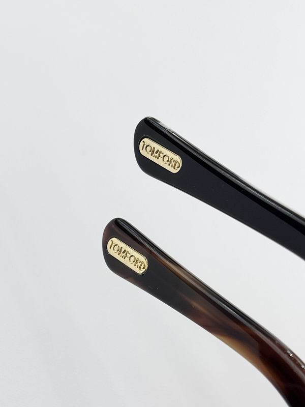 TOM FORD Glasses sms (707)