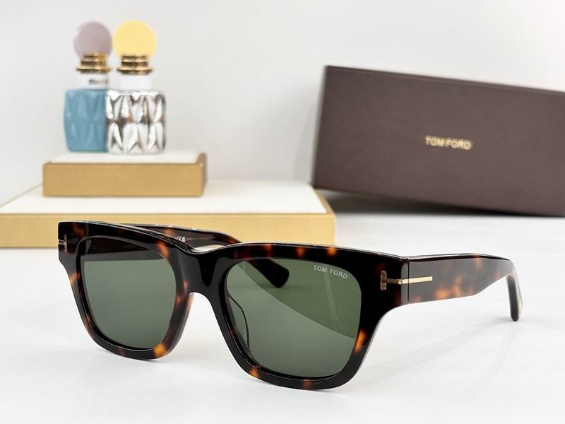 TOM FORD Glasses sms (712)