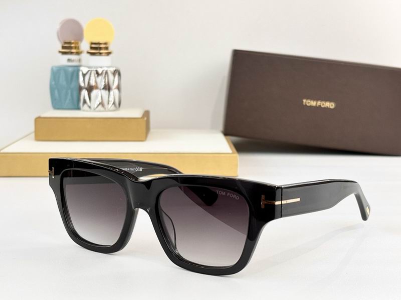TOM FORD Glasses sms (715)
