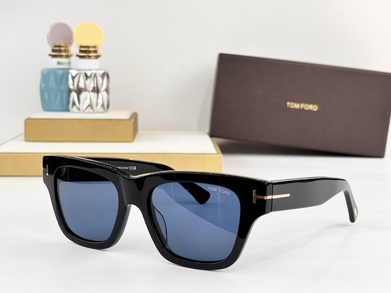 TOM FORD Glasses sms (716)