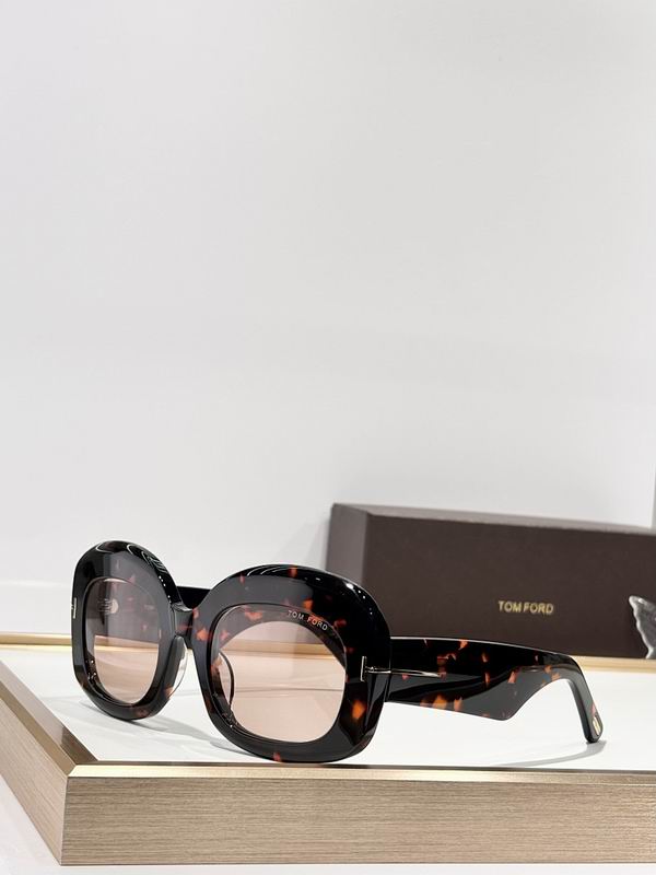TOM FORD Glasses sms (724)