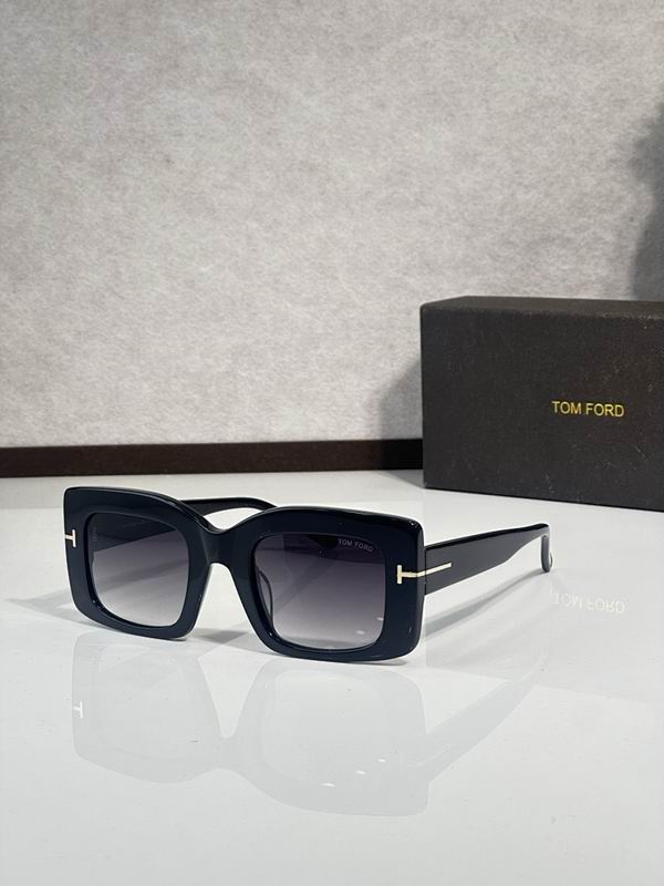 TOM FORD Glasses sms (751)
