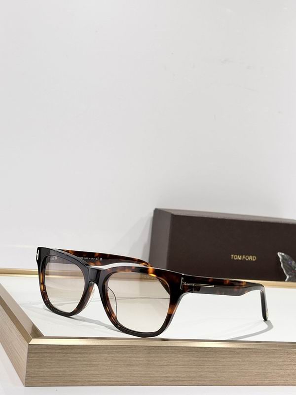 TOM FORD Glasses sms (773)