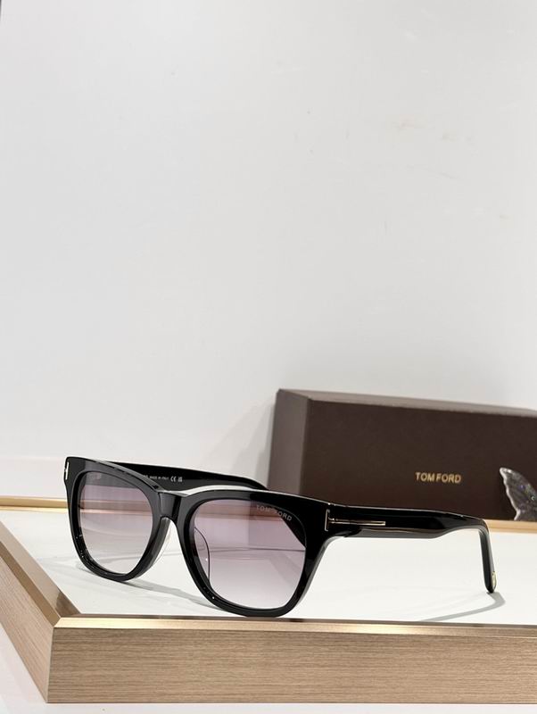 TOM FORD Glasses sms (774)