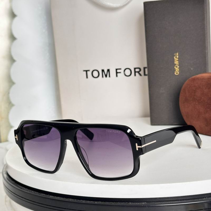 TOM FORD Glasses sms (815)